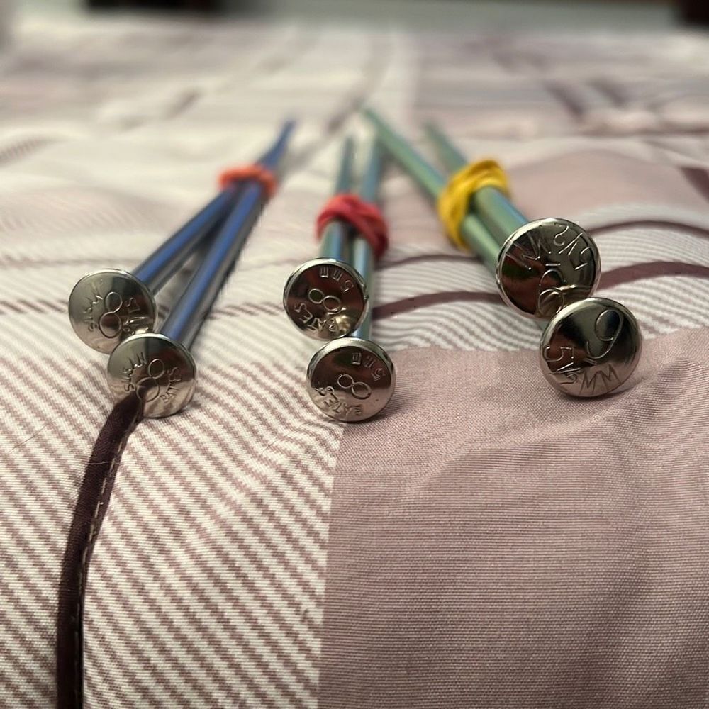 3 sets of knitting needles - Picture 2 of 2
